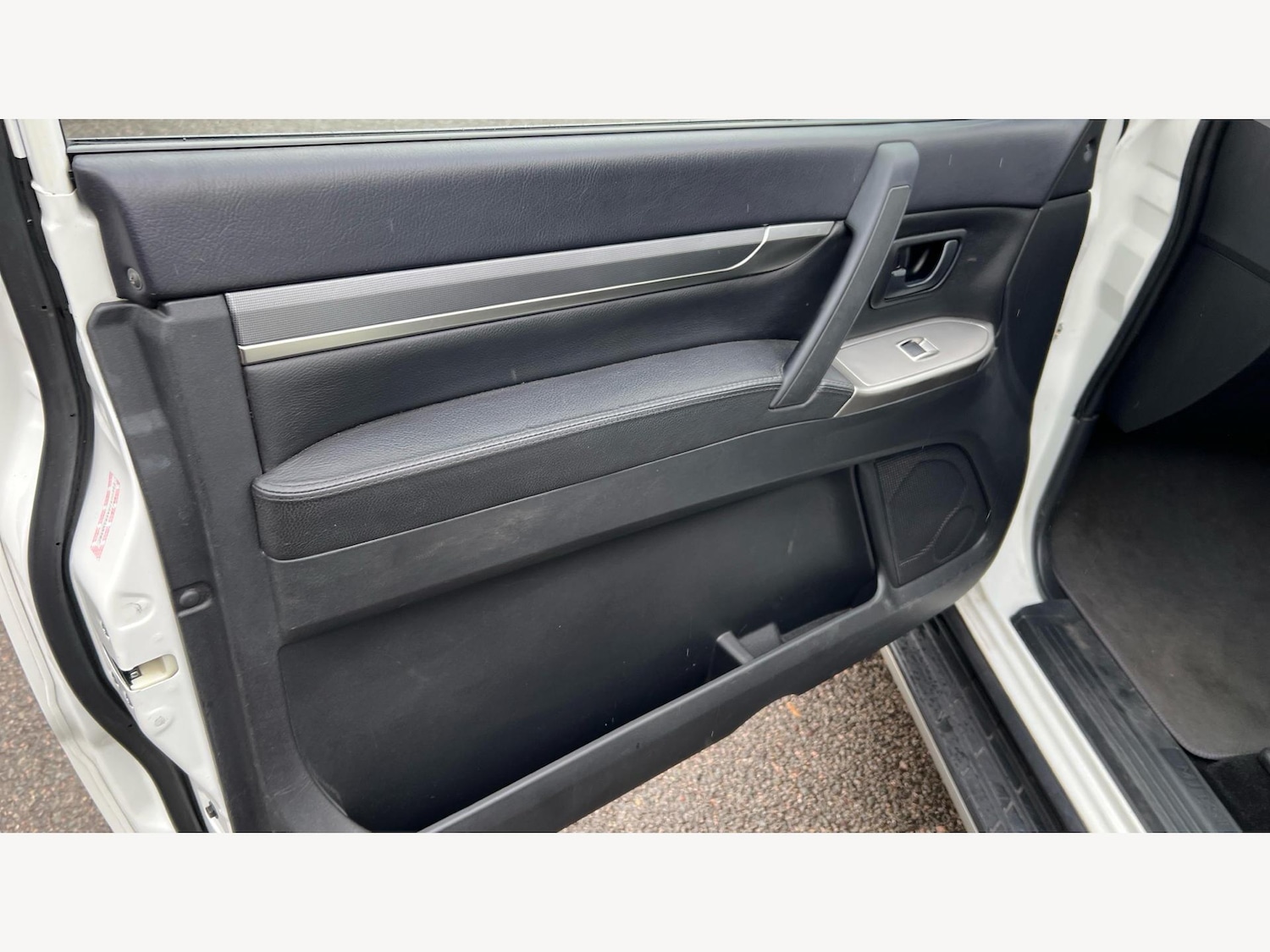 Used Mitsubishi Shogun 2015 for sale - 76485191: Photo 31