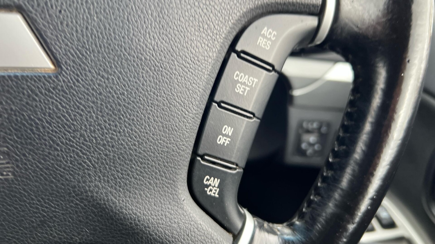 Used Mitsubishi Shogun 2015 for sale - 76485191: Photo 40