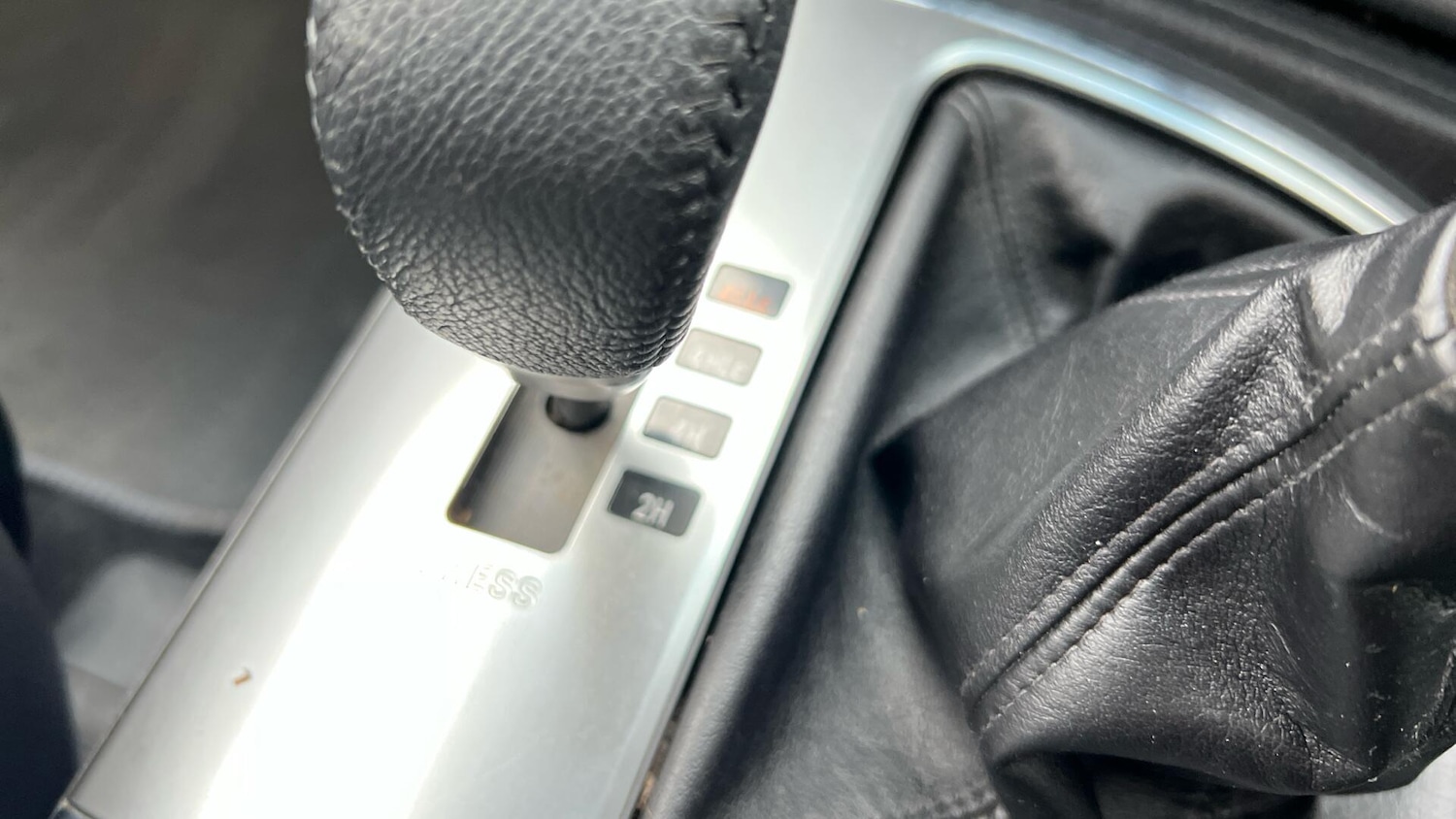 Used Mitsubishi Shogun 2015 for sale - 76485191: Photo 45