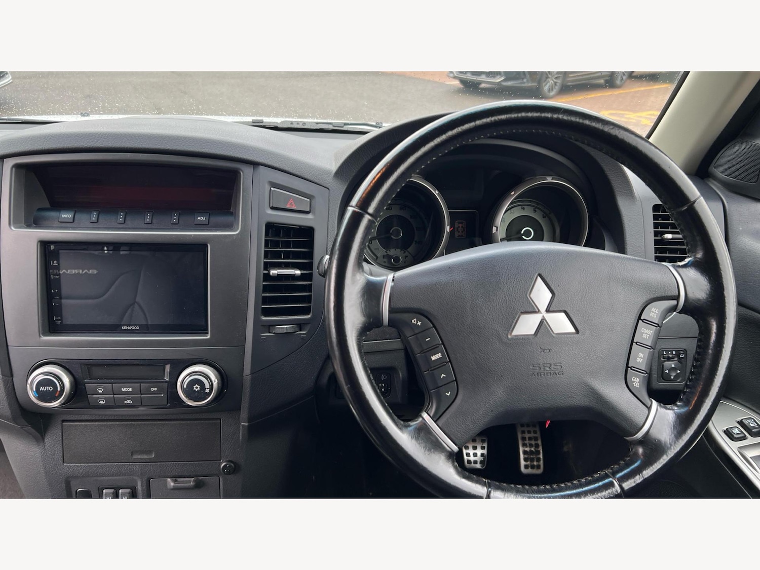 Used Mitsubishi Shogun 2015 for sale - 76485191: Photo 8