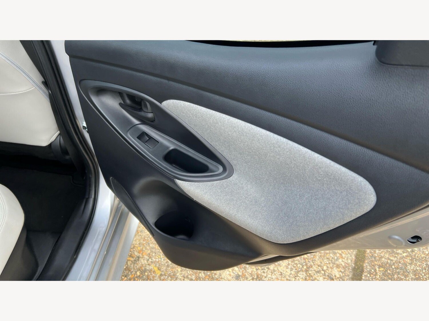 Used Toyota Yaris for sale - 78214749: Photo 31