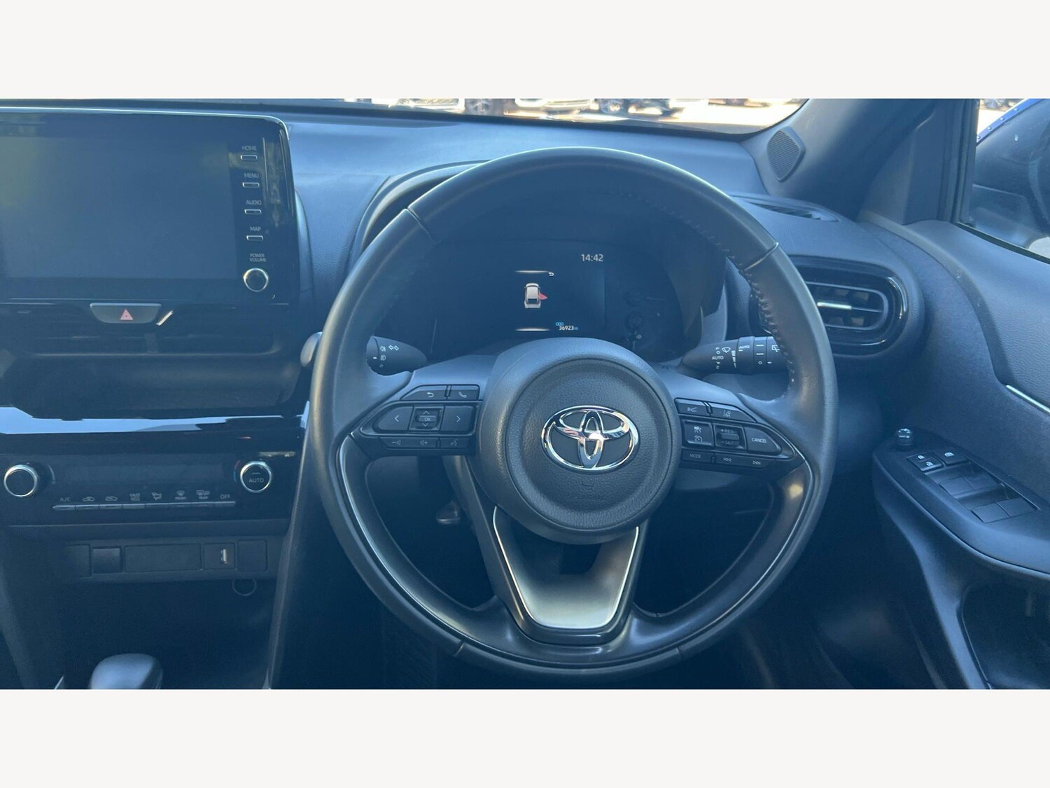 Used Toyota Yaris Cross for sale - 78214647: Photo 12