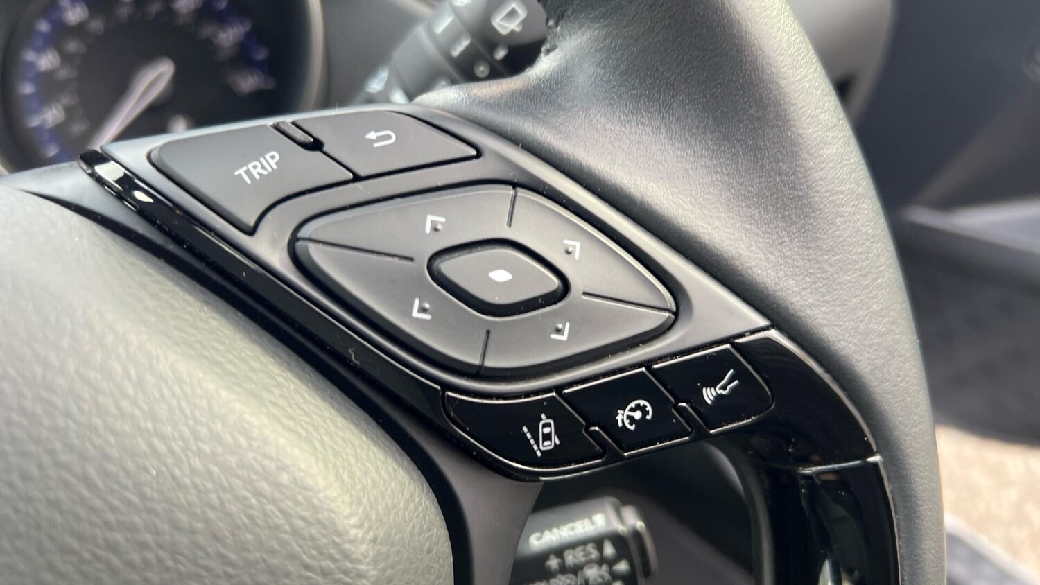 Used Toyota C-HR 2022 for sale - 77073963: Photo 39