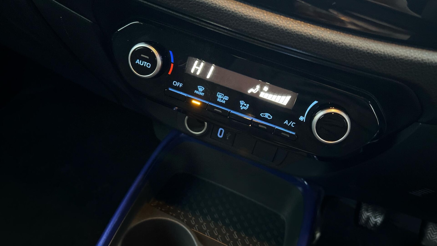 Used Toyota Aygo X 2024 for sale - 77358810: Photo 37