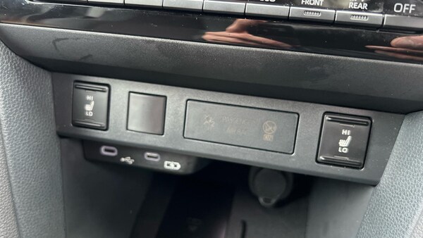 Used Toyota Yaris Cross 2024 for sale - 75198614: Photo 47