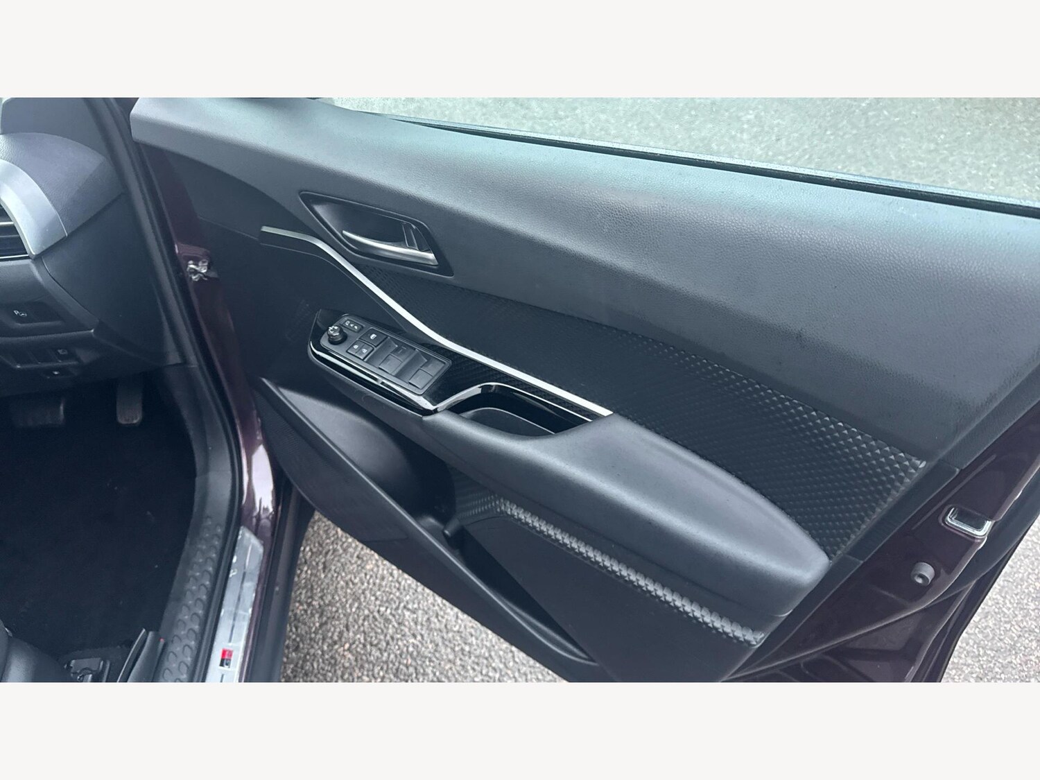 Used Toyota C-HR 2023 for sale - 76832234: Photo 31