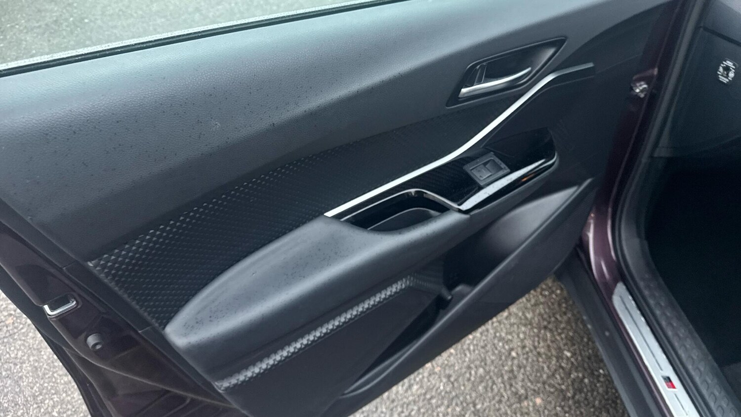 Used Toyota C-HR 2023 for sale - 76832234: Photo 33