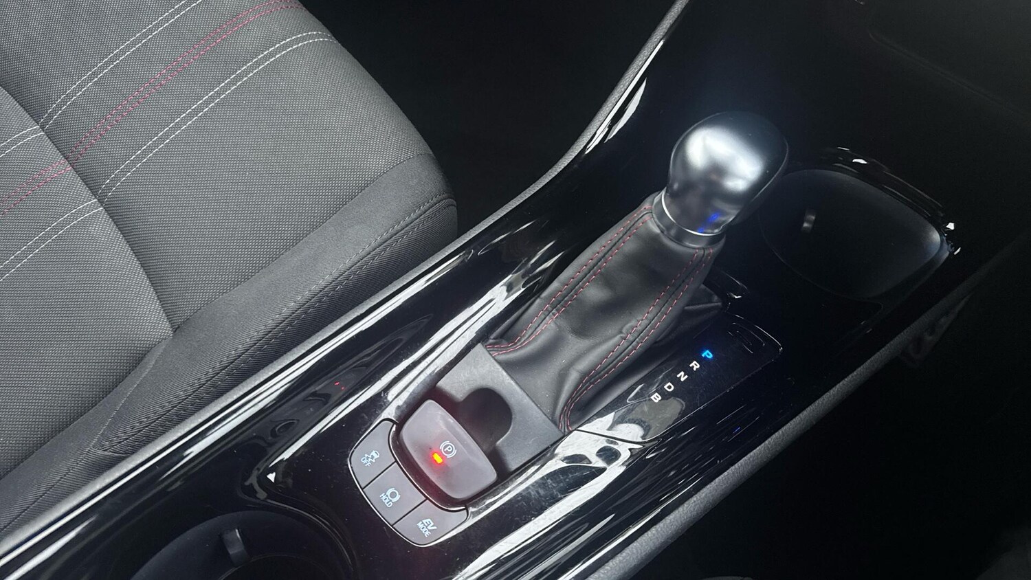 Used Toyota C-HR 2023 for sale - 76832234: Photo 37