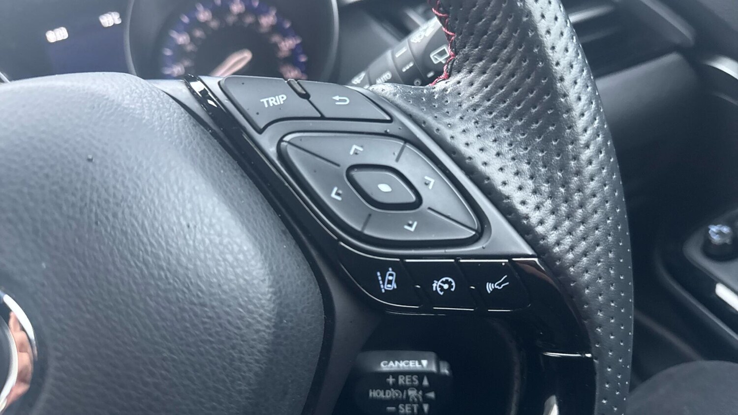 Used Toyota C-HR 2023 for sale - 76832234: Photo 39