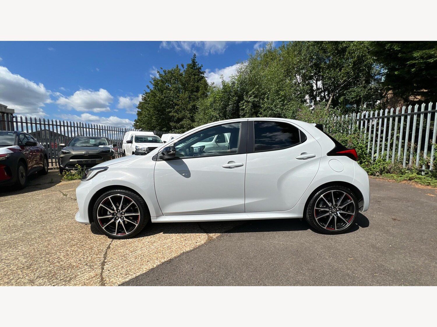 Used Toyota Yaris 2023 for sale - 76657205: Photo 19