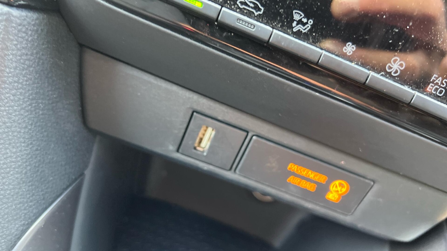 Used Toyota Yaris 2023 for sale - 76657205: Photo 44