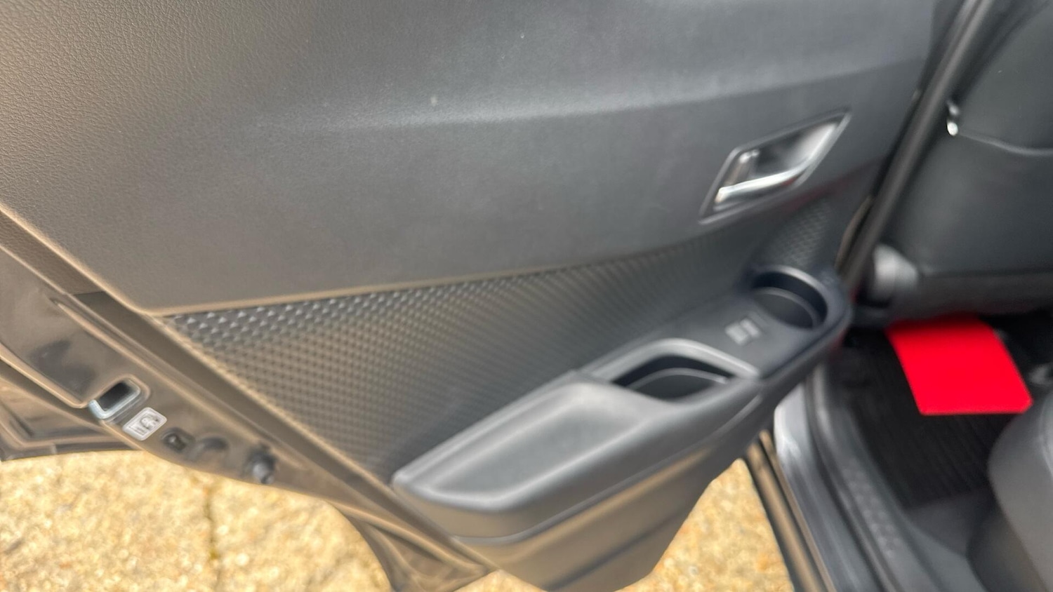 Used Toyota C-HR 2022 for sale - 78115722: Photo 32