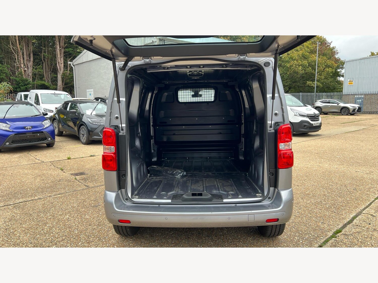 Used Toyota ProAce 2023 for sale - 76307383: Photo 16