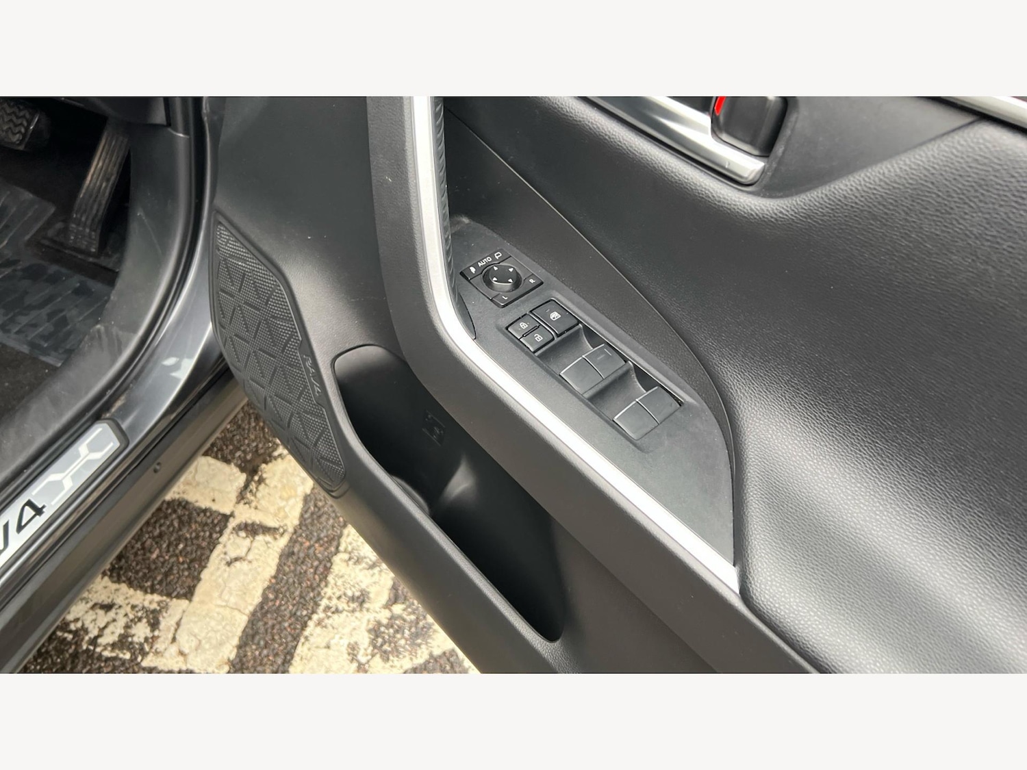 Used Toyota RAV4 2021 for sale - 77073878: Photo 30