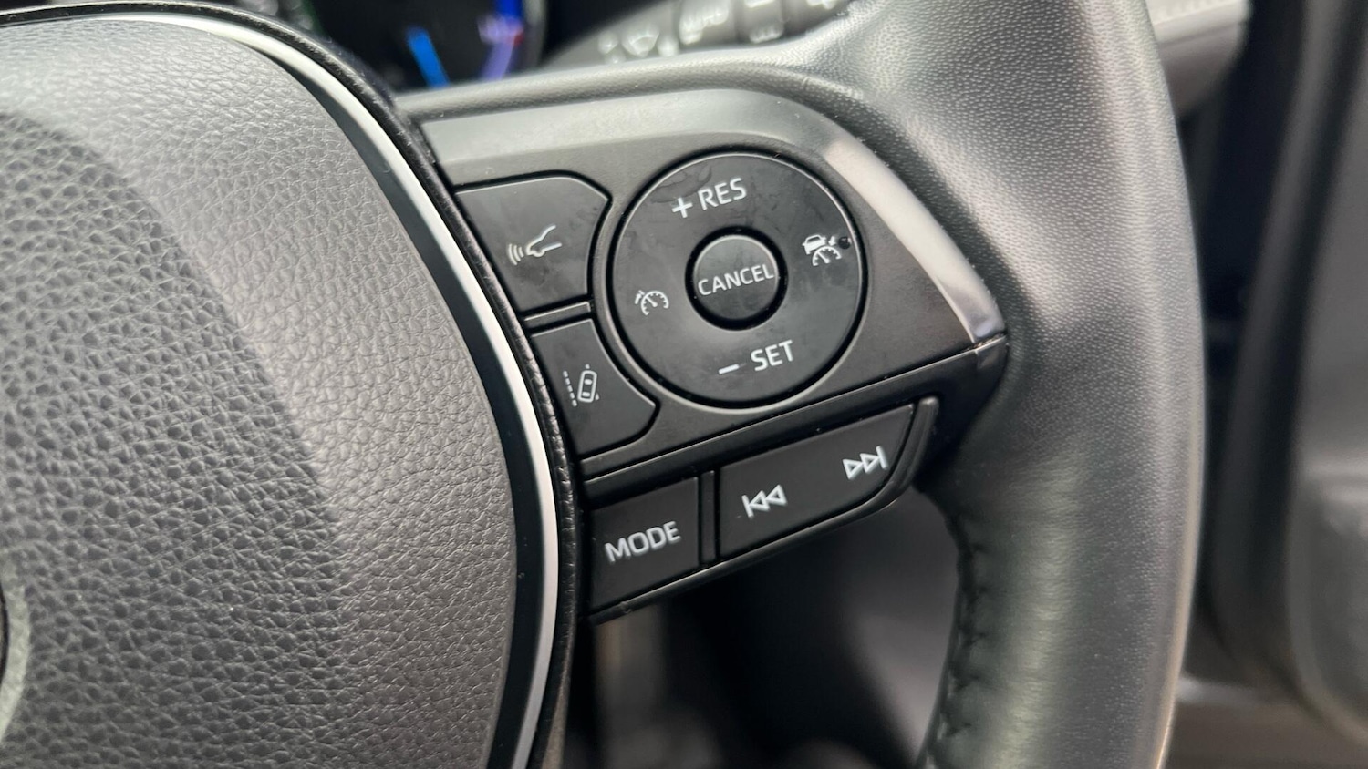 Used Toyota RAV4 2021 for sale - 77073878: Photo 41