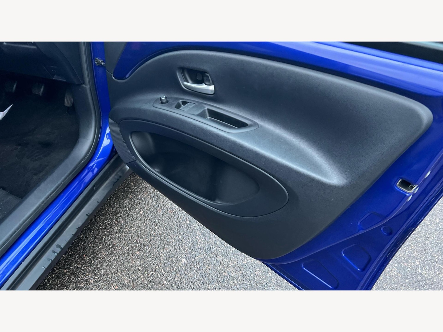 Used Toyota Aygo X 2023 for sale - 76457106: Photo 31