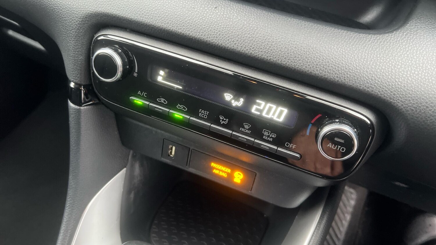 Used Toyota Yaris 2022 for sale - 77215470: Photo 37