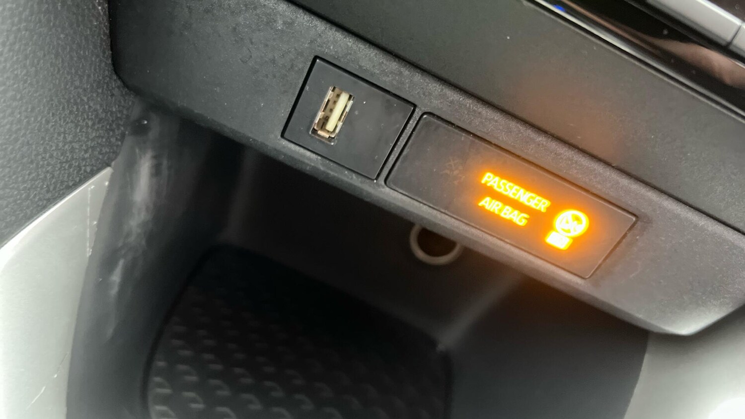 Used Toyota Yaris 2022 for sale - 77215470: Photo 38