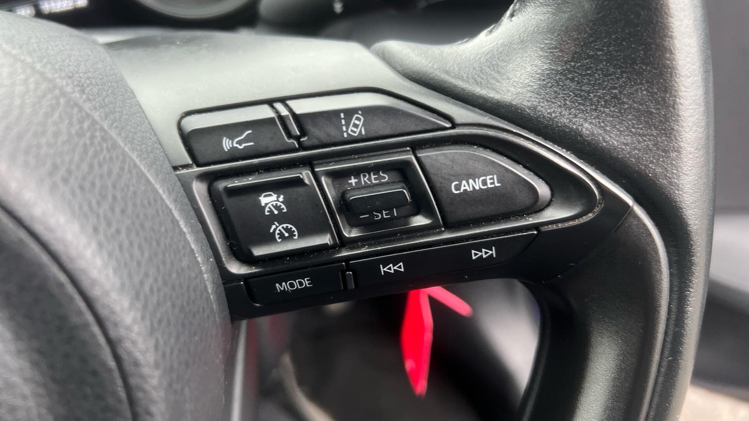 Used Toyota Yaris 2022 for sale - 77215470: Photo 40