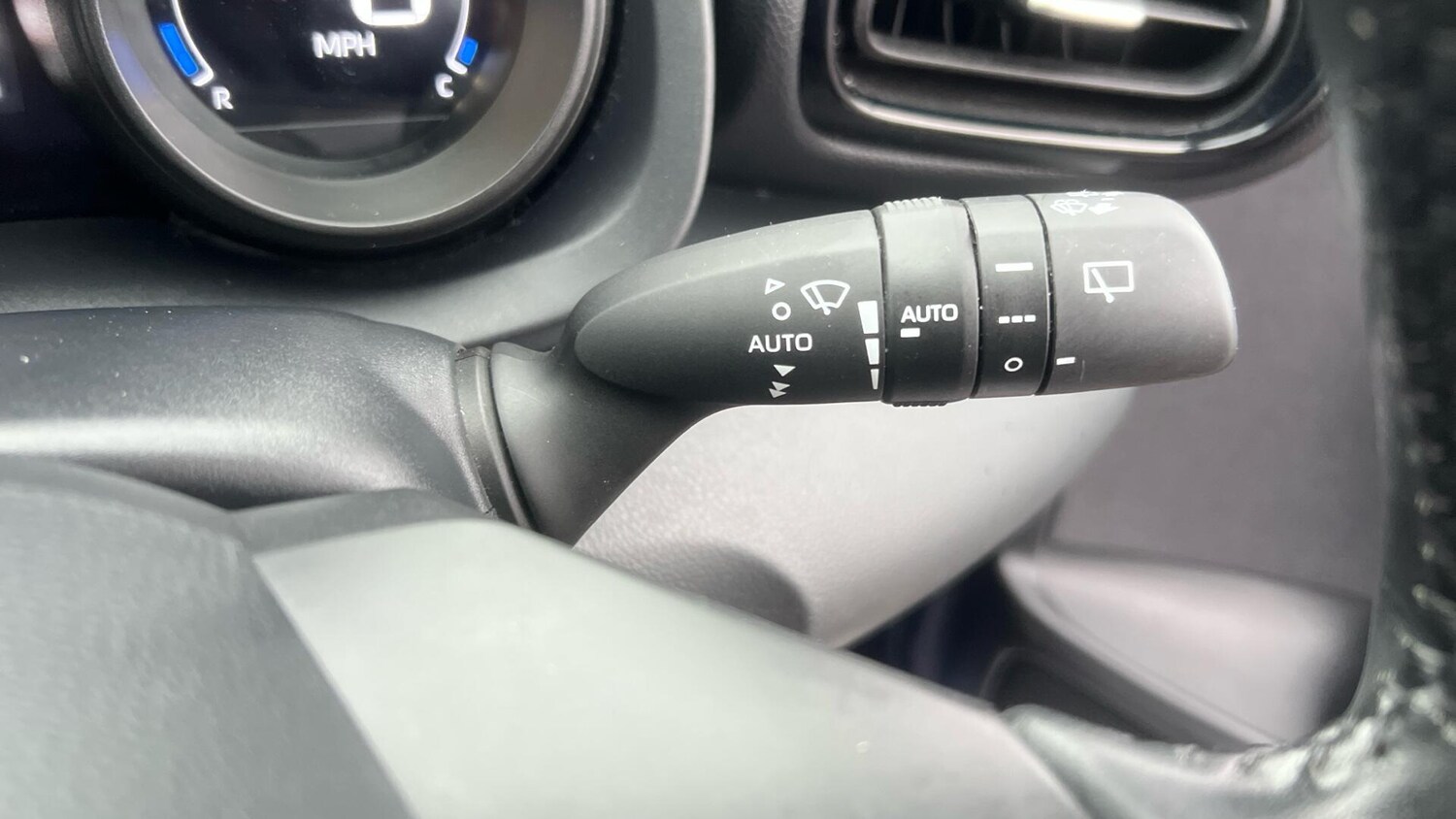 Used Toyota Yaris 2022 for sale - 77215470: Photo 42