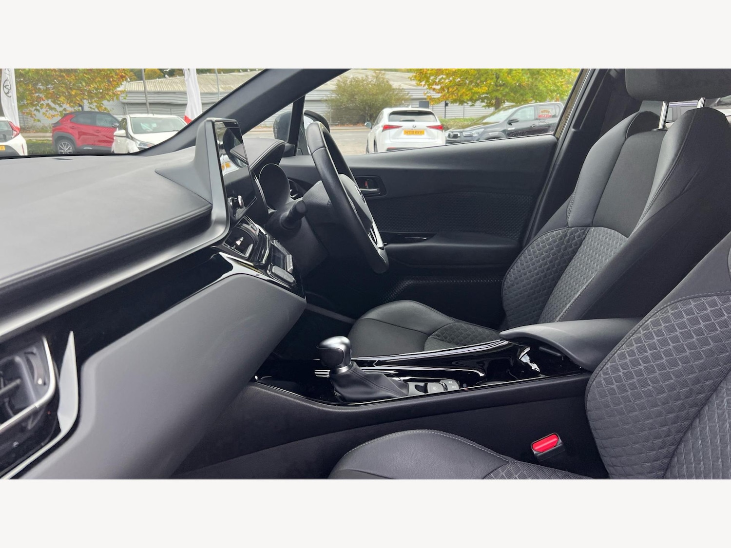 Used Toyota C-HR 2023 for sale - 76327076: Photo 12