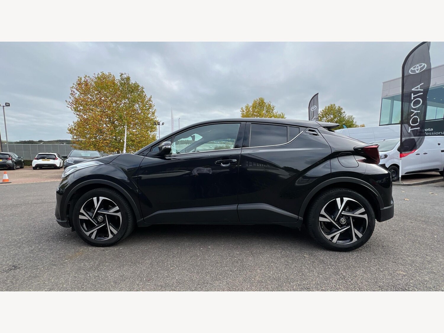Used Toyota C-HR 2023 for sale - 76327076: Photo 19
