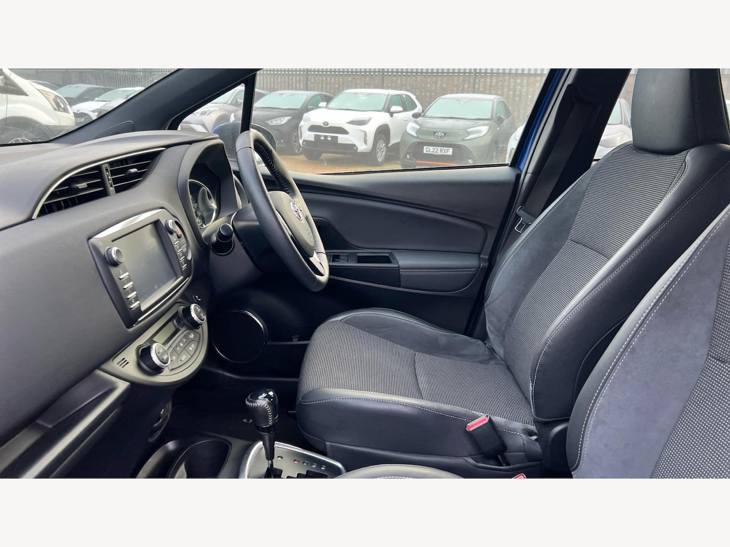 Used Toyota Yaris 2018 for sale - 76866114: Photo 12