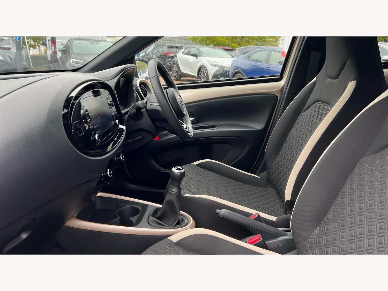 Used Toyota Aygo X 2022 for sale - 76175245: Photo 12