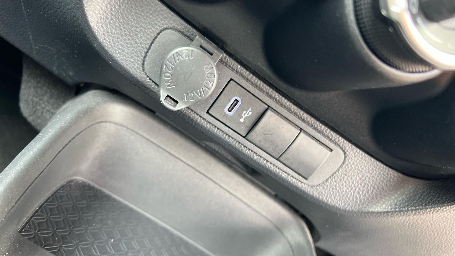 Used Toyota Aygo X 2024 for sale - 77120012: Photo 39