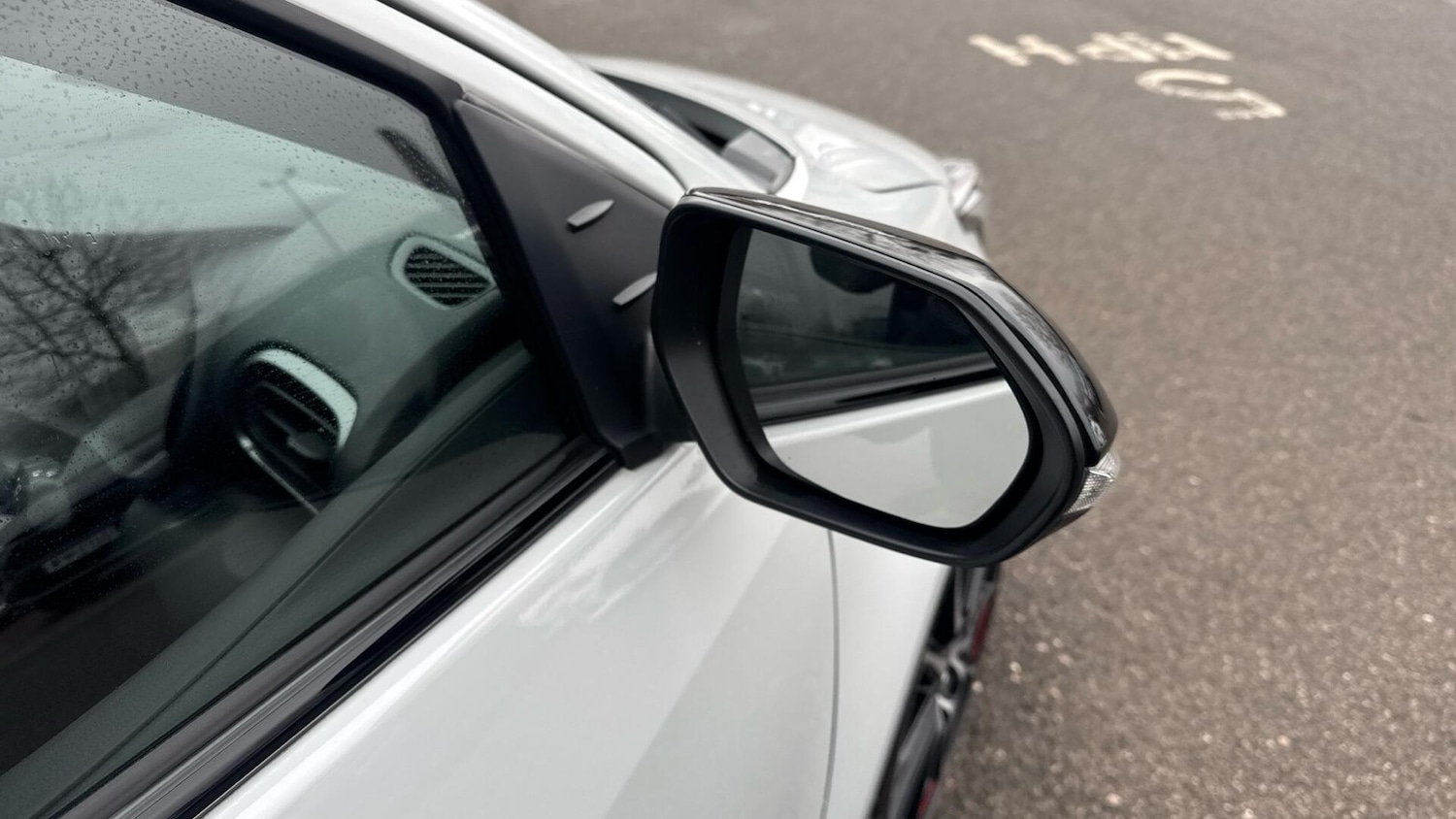 Used Toyota Yaris 2023 for sale - 77358775: Photo 32