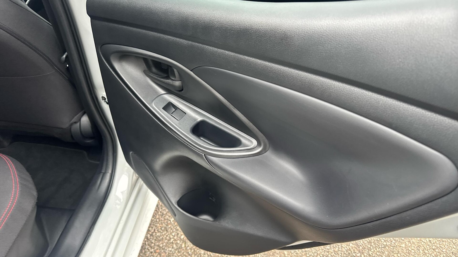 Used Toyota Yaris 2023 for sale - 77358775: Photo 35