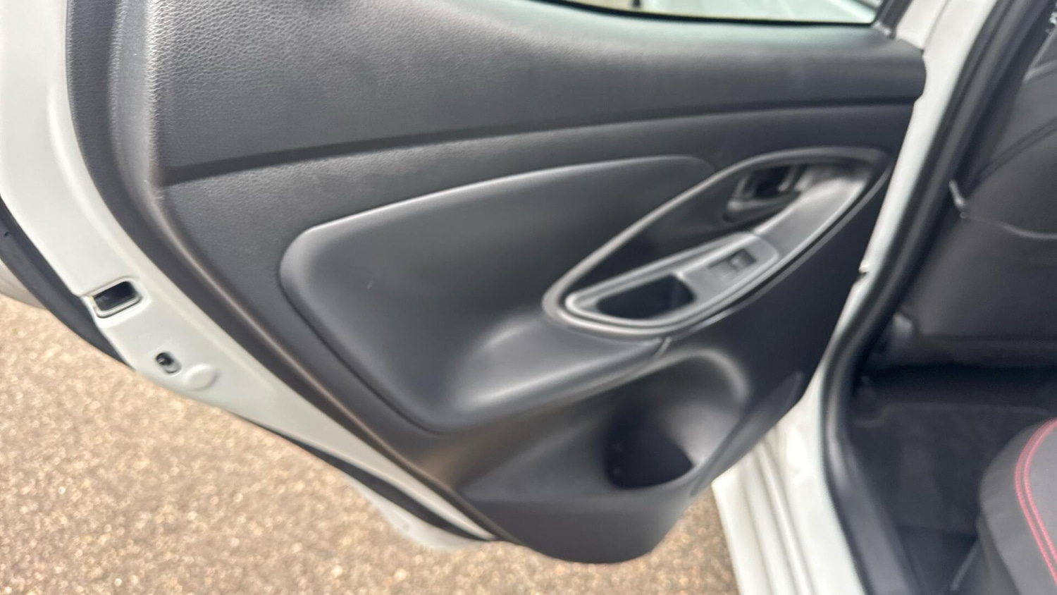 Used Toyota Yaris 2023 for sale - 77358775: Photo 36