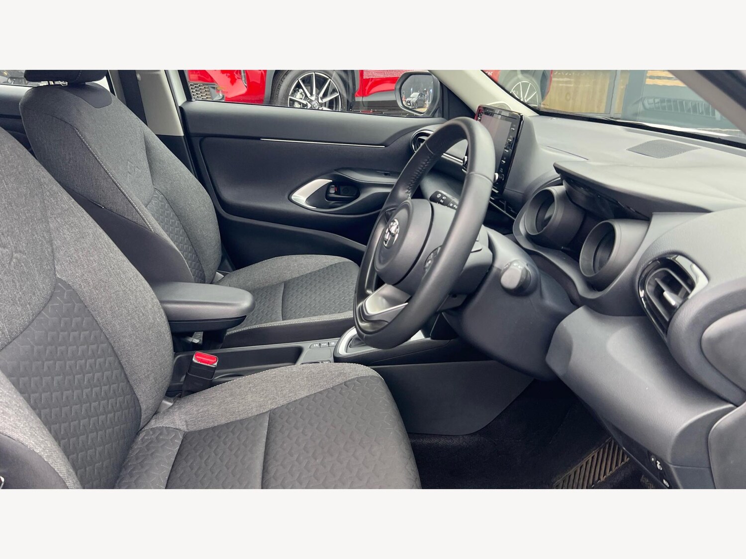 Used Toyota Yaris Cross 2024 for sale - 76456934: Photo 13