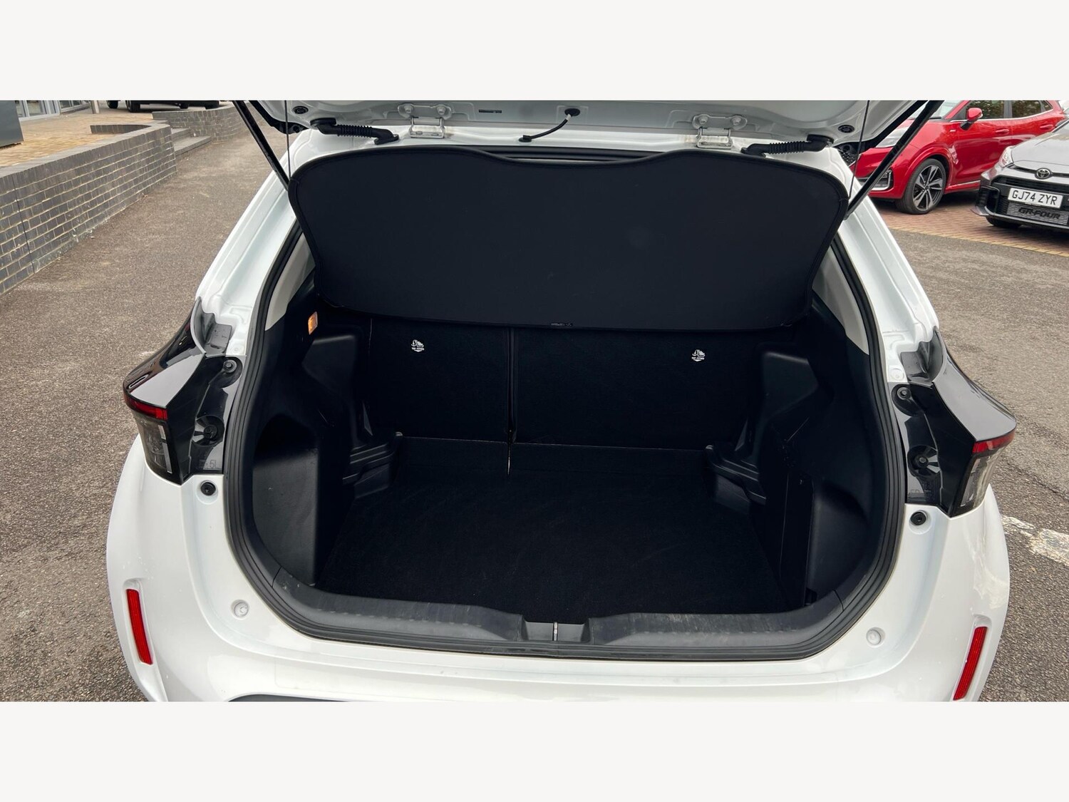 Used Toyota Yaris Cross 2024 for sale - 76456934: Photo 16