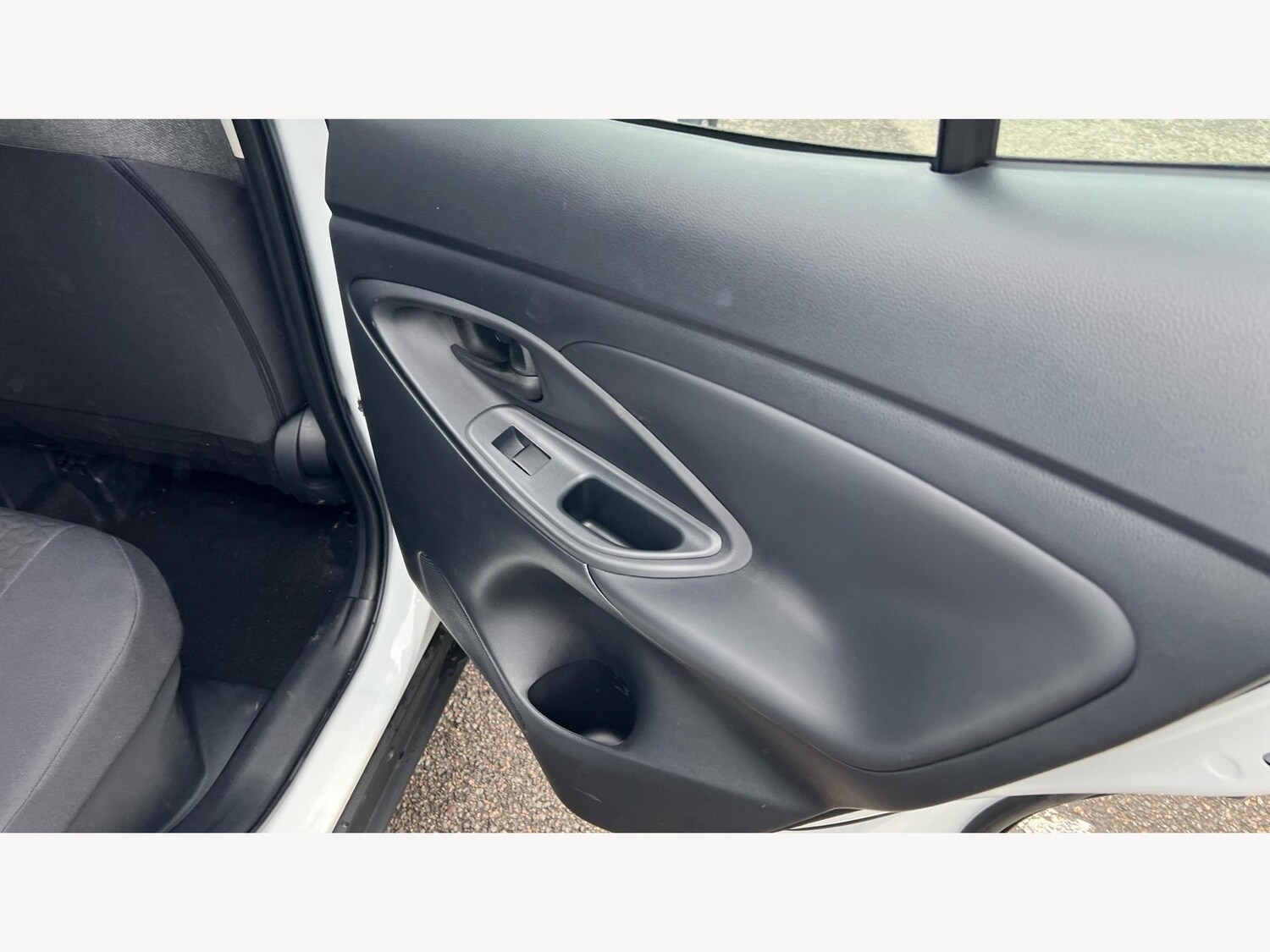 Used Toyota Yaris Cross 2024 for sale - 76456934: Photo 31