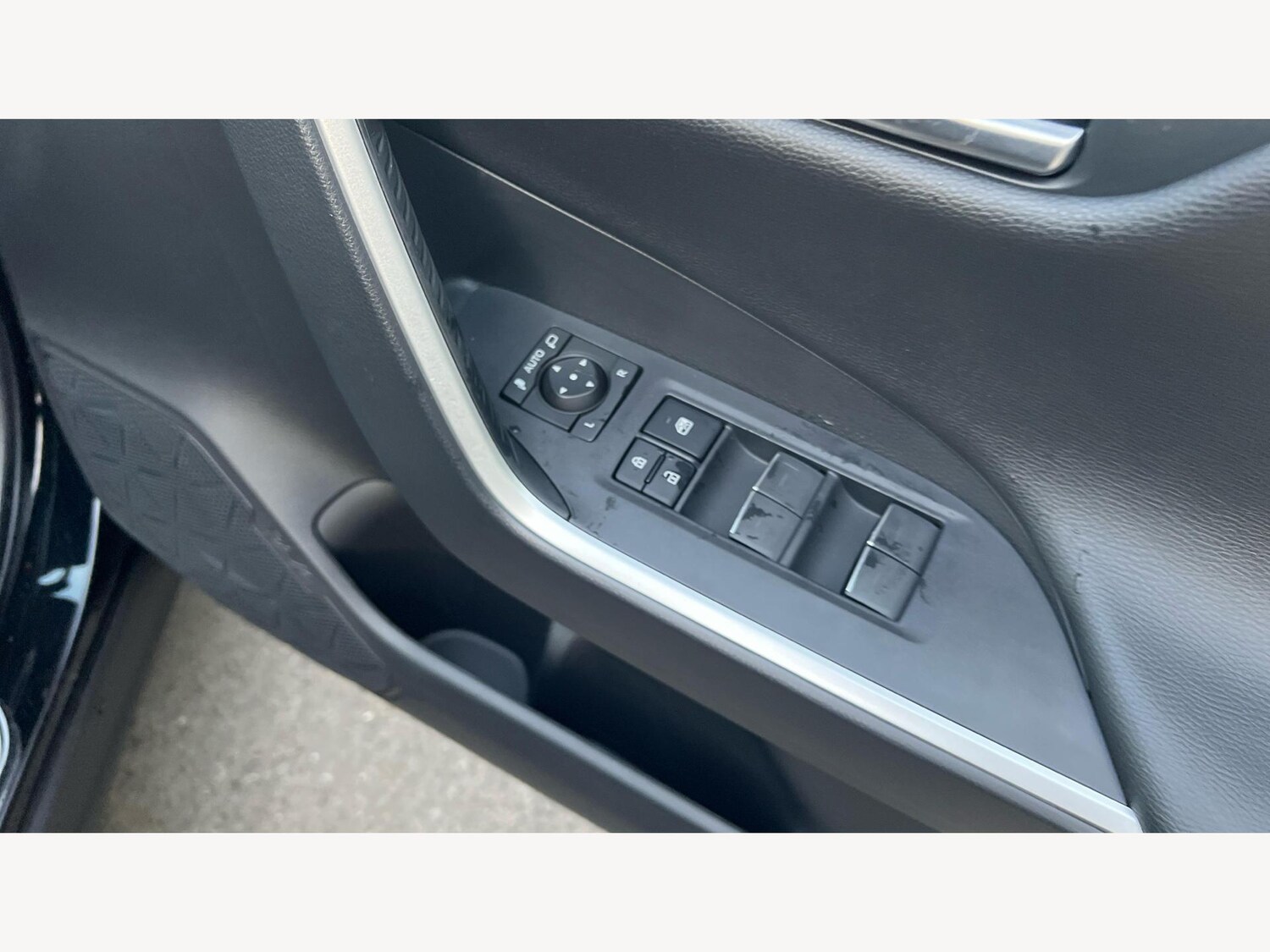 Used Toyota RAV4 2025 for sale - 76326624: Photo 30