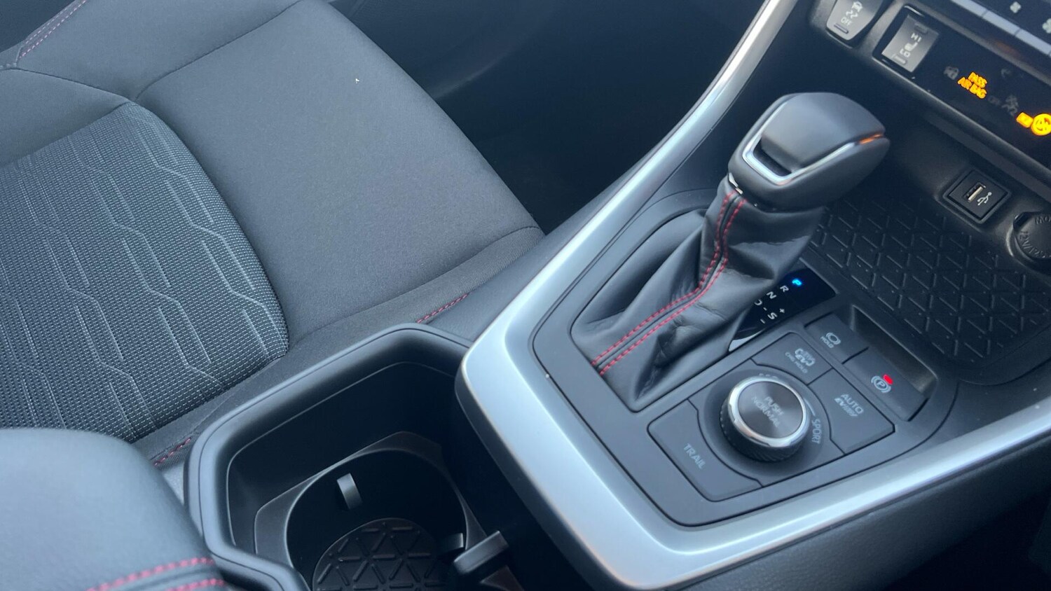 Used Toyota RAV4 2025 for sale - 76326624: Photo 40