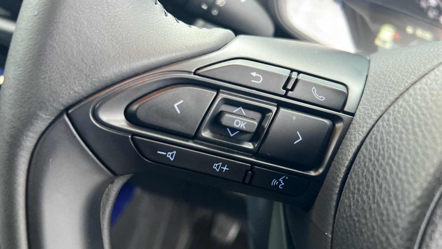 Used Toyota Aygo X for sale - 77658852: Photo 38