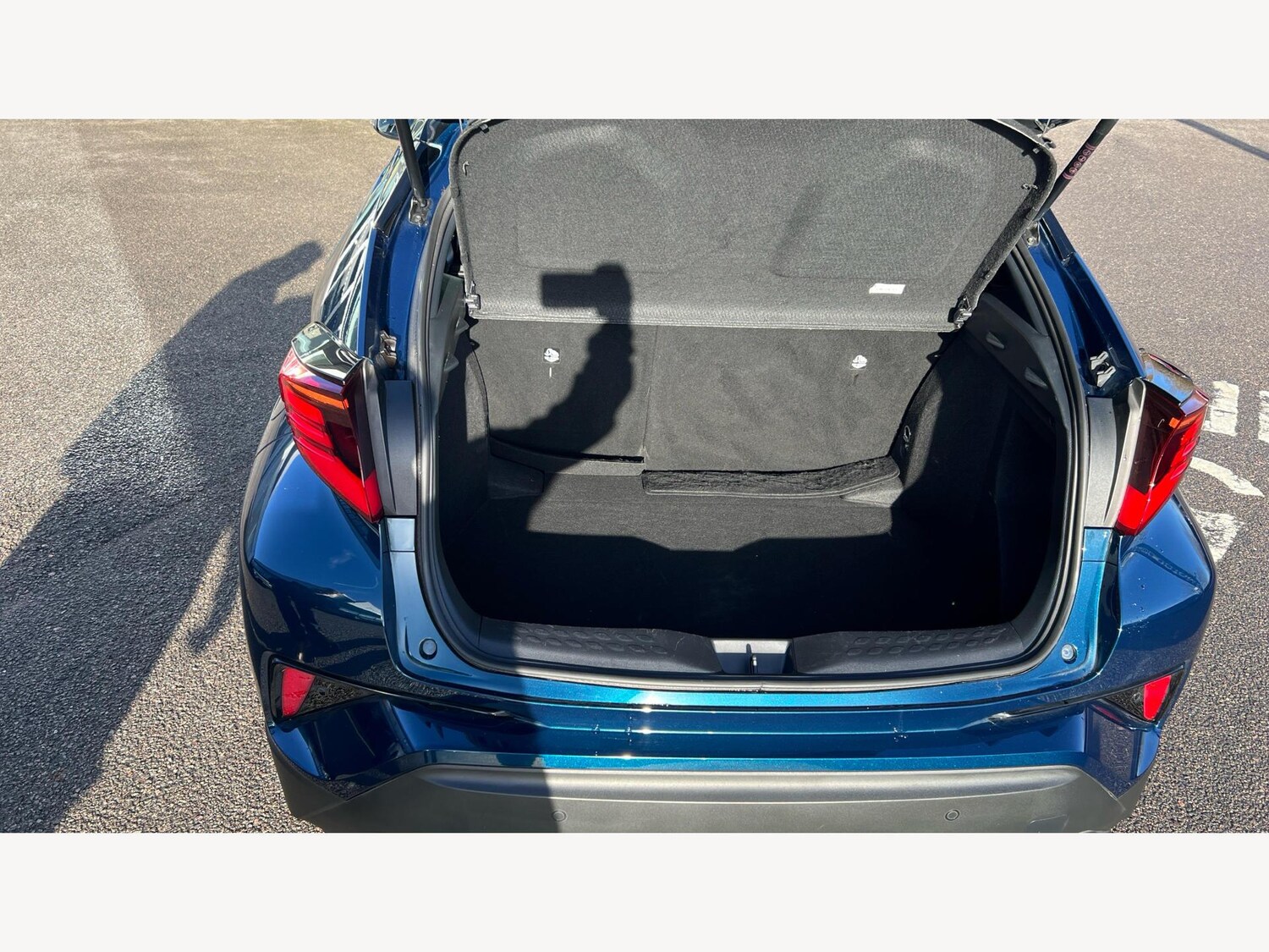 Used Toyota C-HR 2023 for sale - 77468337: Photo 16