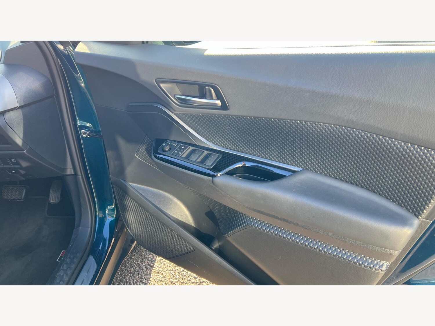 Used Toyota C-HR 2023 for sale - 77468337: Photo 30