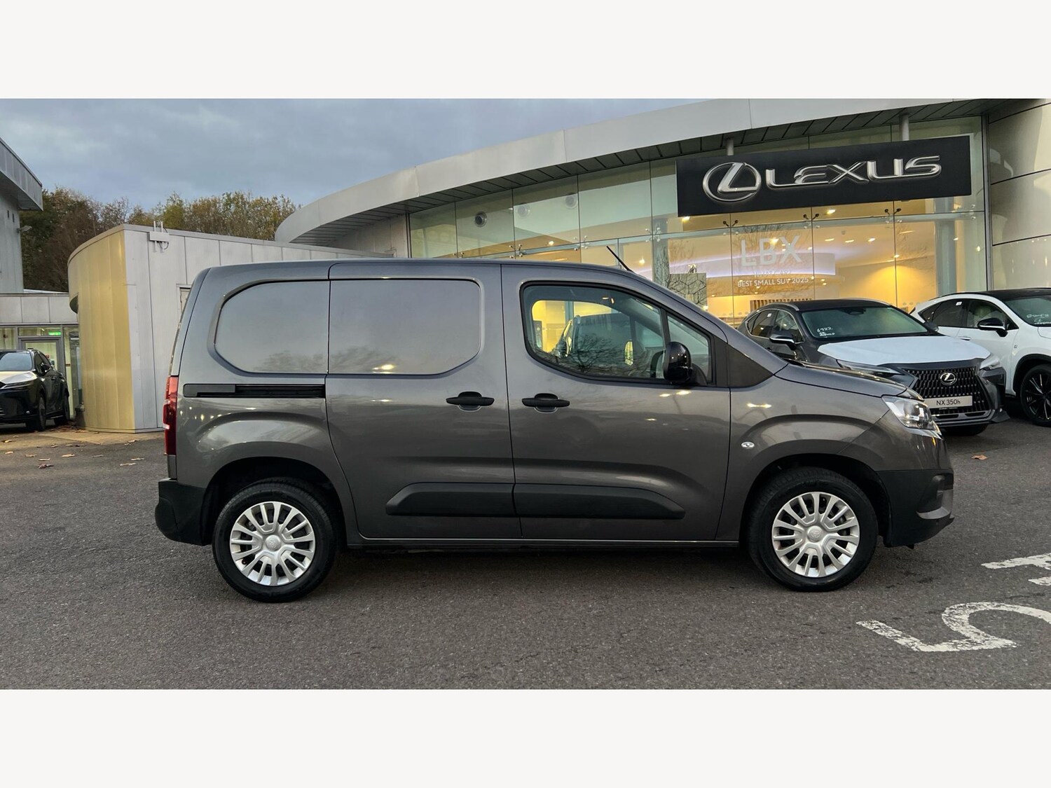 Used Toyota ProAce 2023 for sale - 76964470: Photo 18