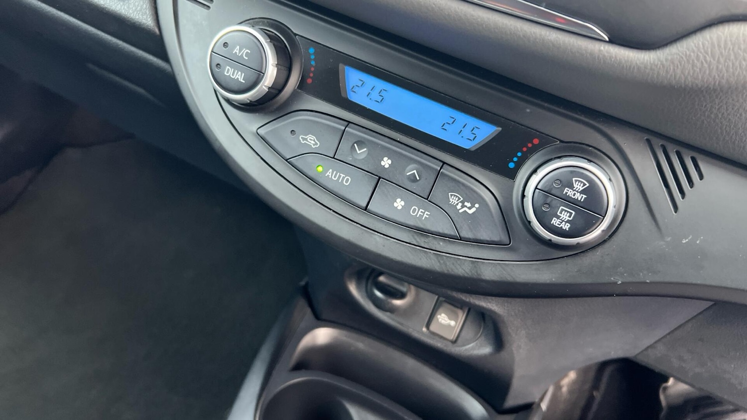 Used Toyota Yaris for sale - 77291344: Photo 37