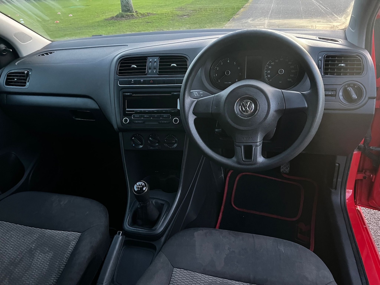 Used Volkswagen Polo 2014 for sale - 76702523: Photo 12