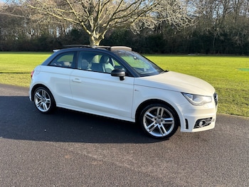 Used Audi A1 2011 for sale - 77167220: Photo