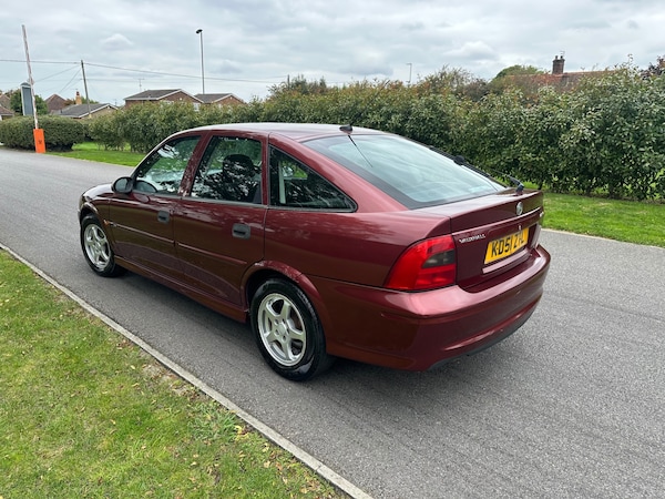 Used Vauxhall Vectra 2002 for sale - 76109932: Photo 4