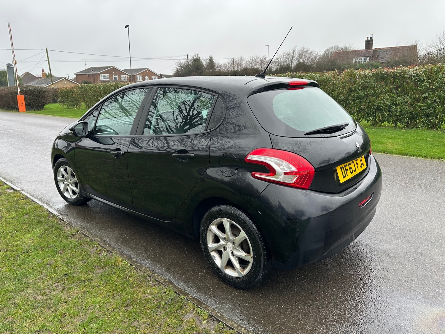 Used Peugeot 208 2013 for sale - 77627190: Photo 3