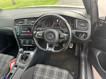 Used Volkswagen Golf 2016 for sale - 78222813: Photo