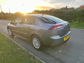 Used Renault Laguna 2011 for sale - 76460933: Photo