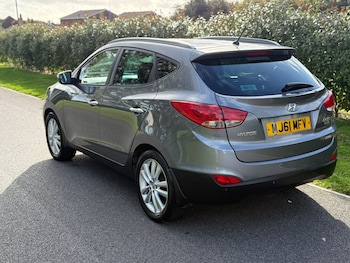 Used Hyundai Ix35 2011 for sale - 76702525: Photo