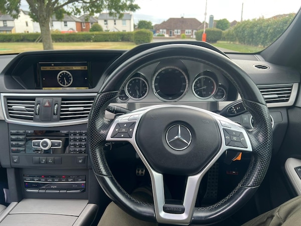 Used Mercedes-Benz E Class 2011 for sale - 75544979: Photo 11